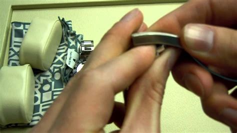 how to adjust rolex yachtmaster bracelet|adjusting a rolex bracelet.